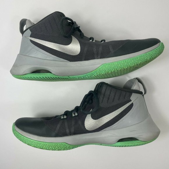 Nike Air Versitile Men's Athletic Basketball Shoes - Picture 3 of 8